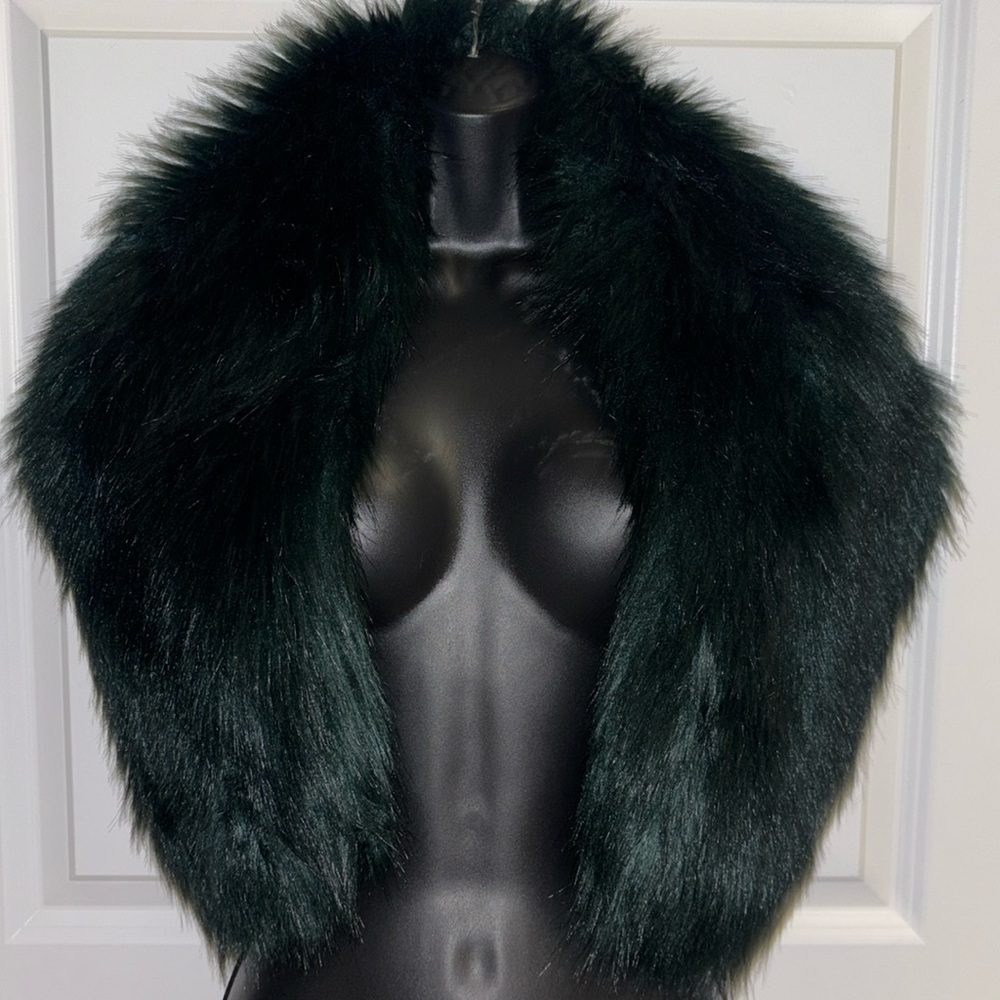 Faux Fur Shawl - Dark emerald